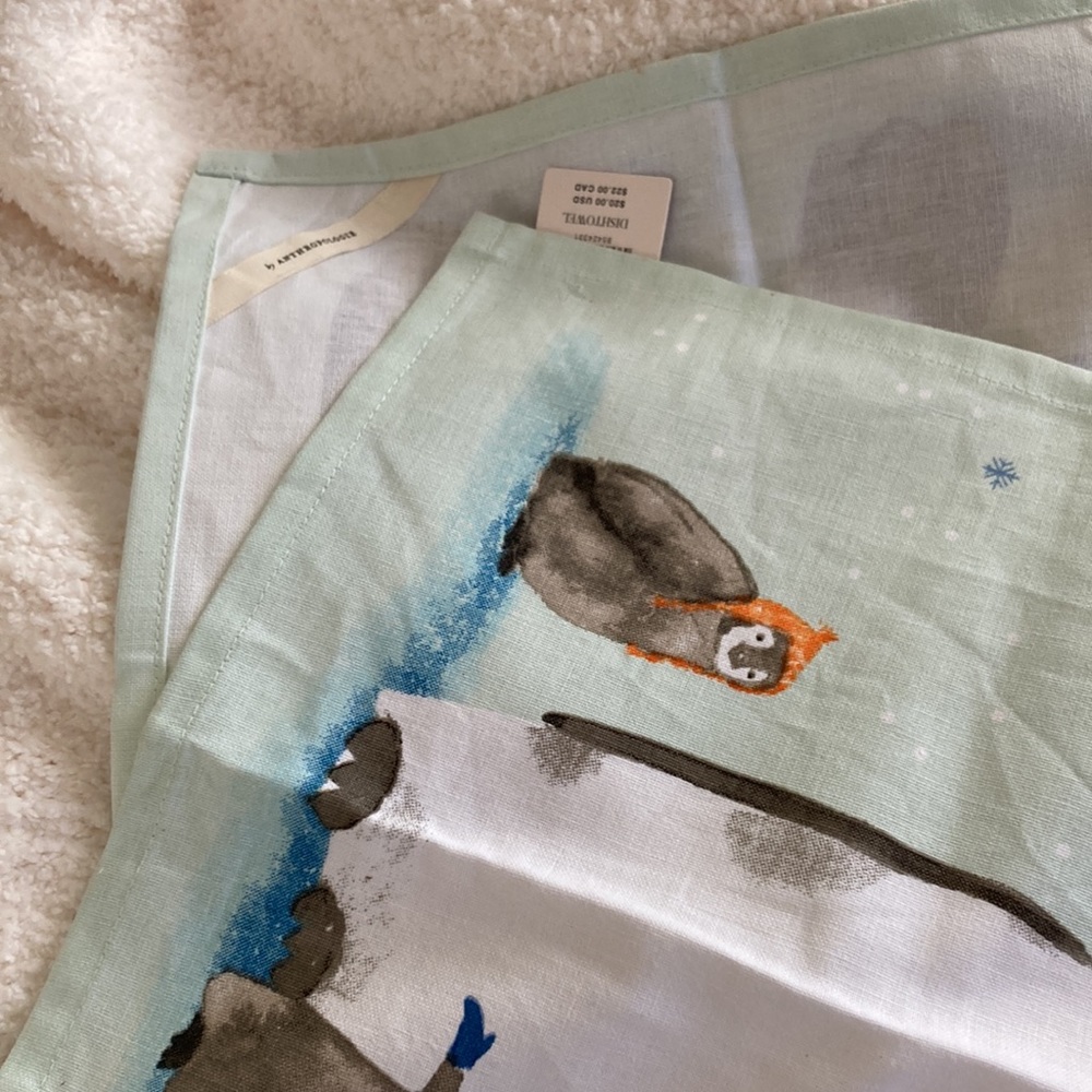 Towel from💕Anthropologie… Holiday edition.. let it snow💕 - Picture 11 of 12